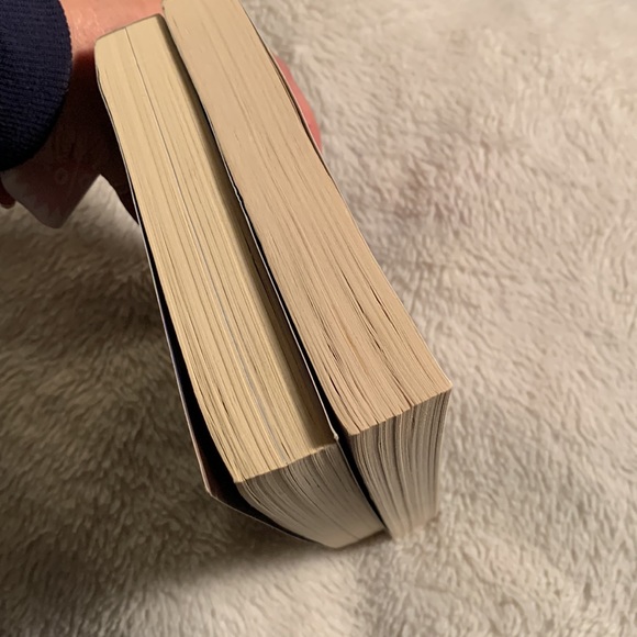 Maze Runner with sticker and photos books 1 and 2 - Picture 6 of 7